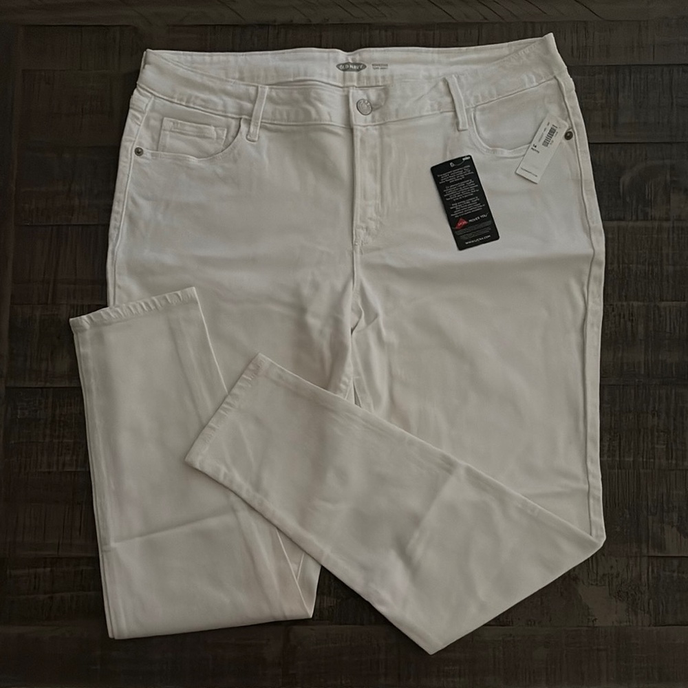 Old Navy Classic White Denim - Picture 2 of 2